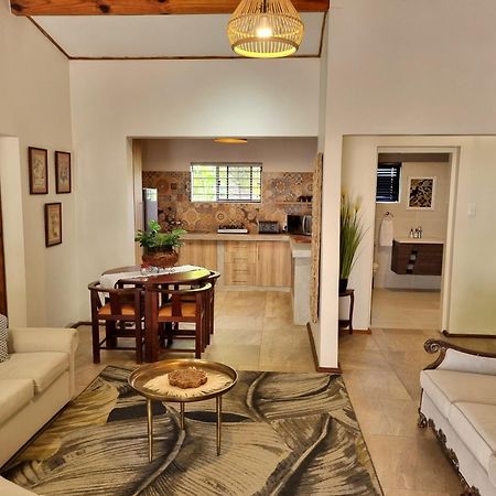 The Coral Tree Hotel Mbombela Buitenkant foto