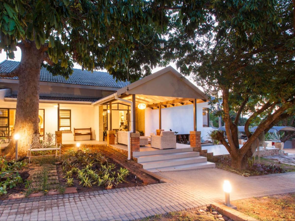 The Coral Tree Hotel Mbombela Buitenkant foto