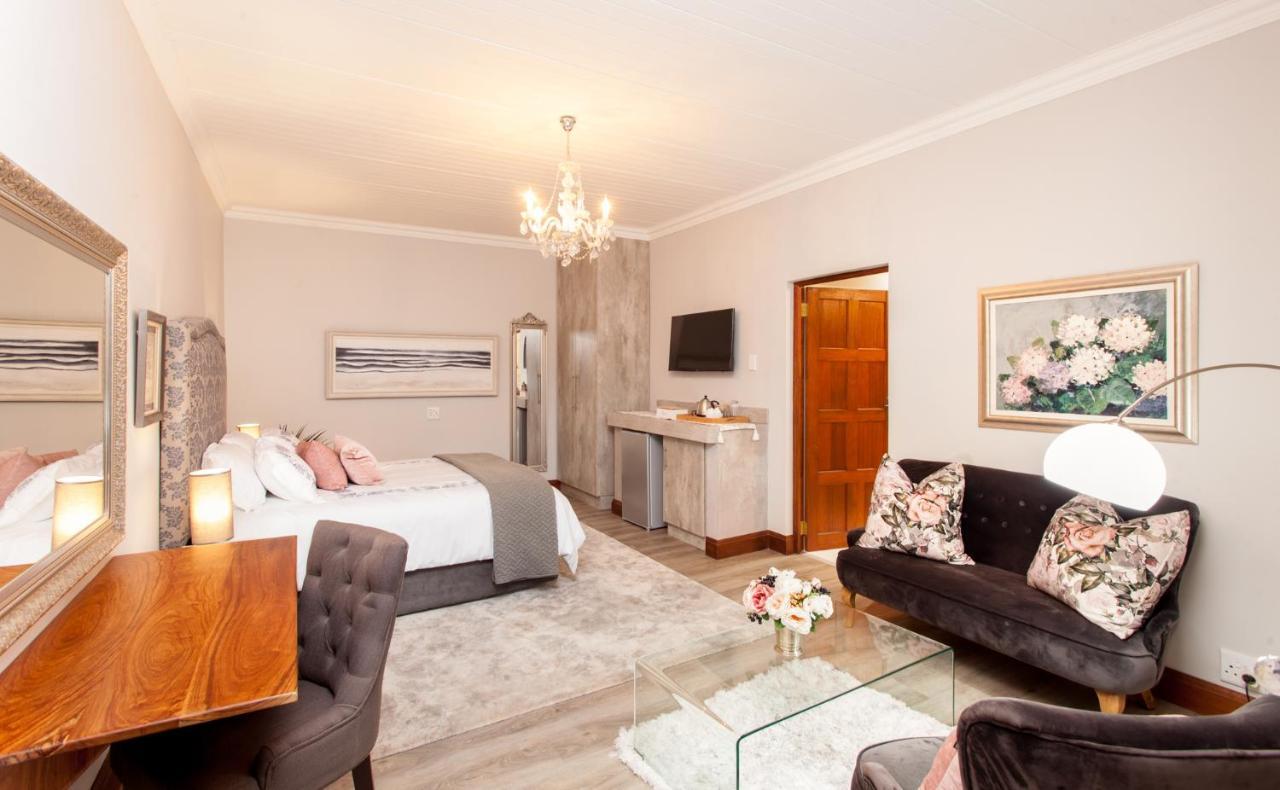 The Coral Tree Hotel Mbombela Buitenkant foto