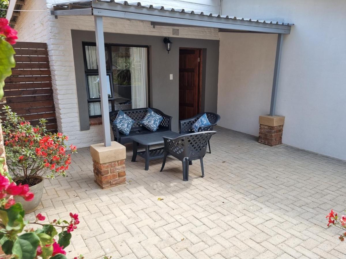 The Coral Tree Hotel Mbombela Buitenkant foto