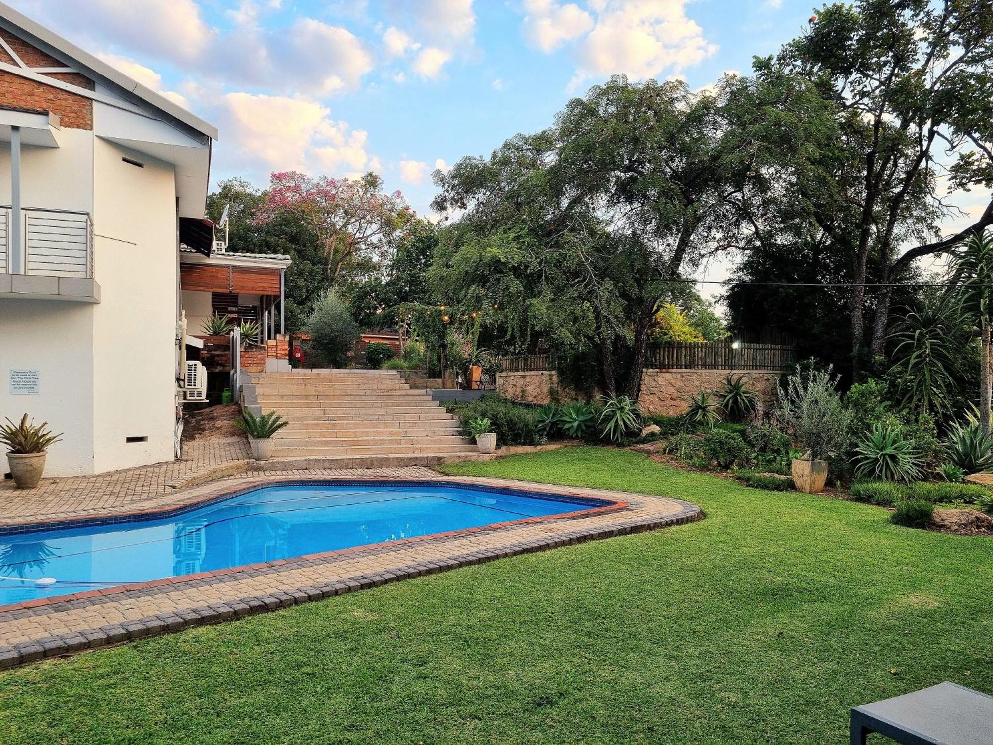 The Coral Tree Hotel Mbombela Buitenkant foto